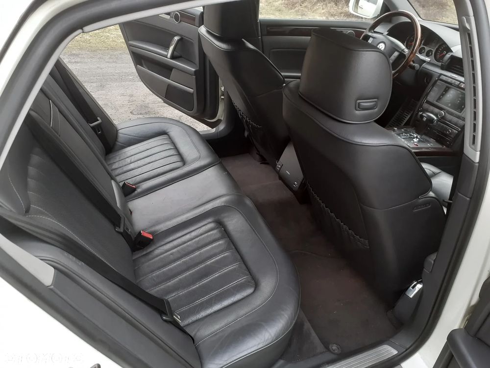 Volkswagen Phaeton - 17