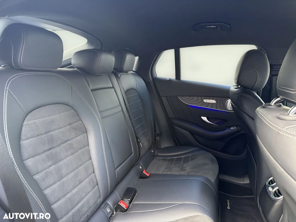 Mercedes-Benz GLC Coupe 300 e 4Matic 9G-TRONIC AMG Line Plus - 16