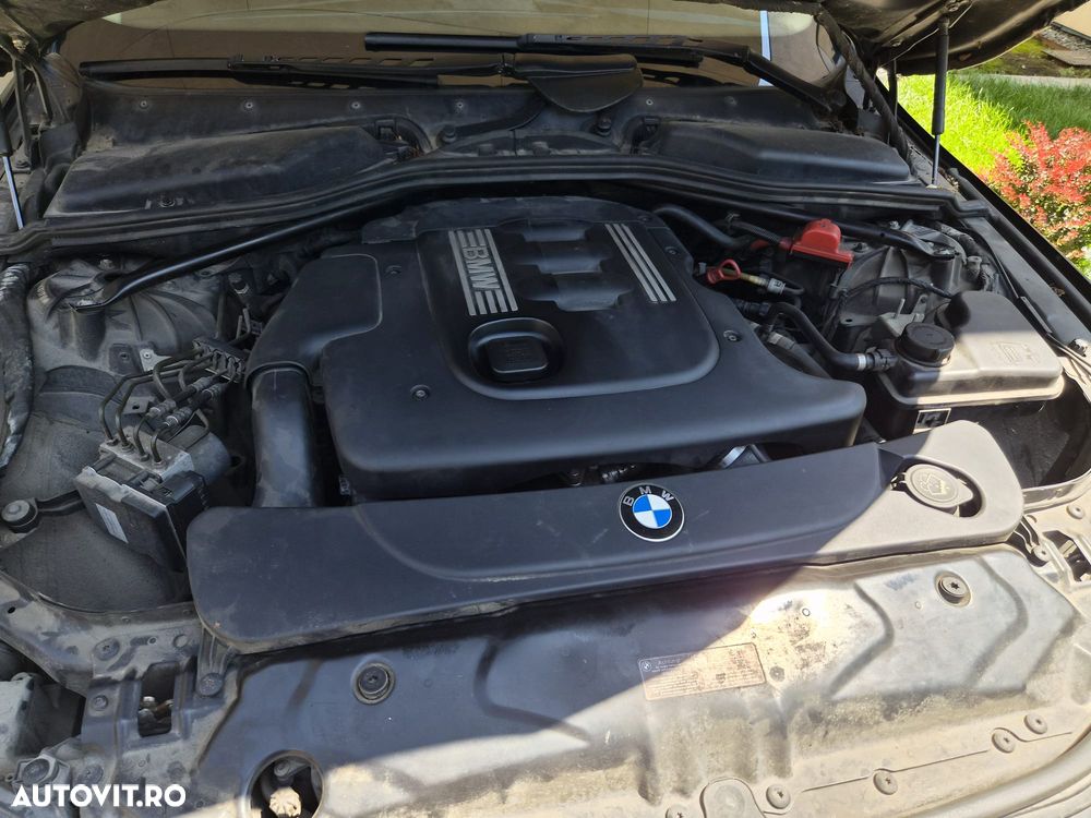 BMW Seria 5 520d - 8