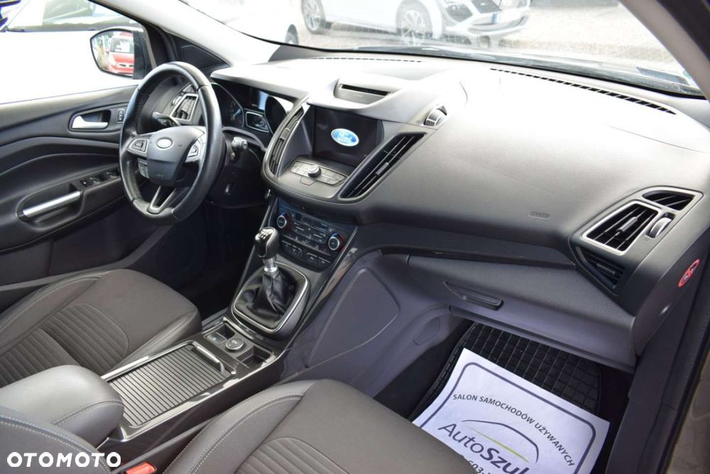 Ford Kuga - 24