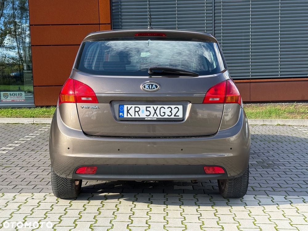 Kia Venga 1.4 L - 4