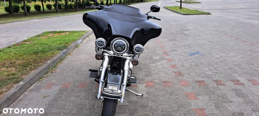 Harley-Davidson FLH Electra Glide - 10