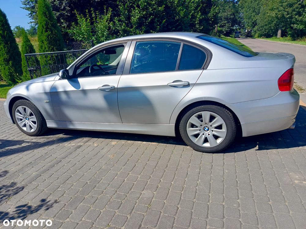 BMW Seria 3 318i - 7