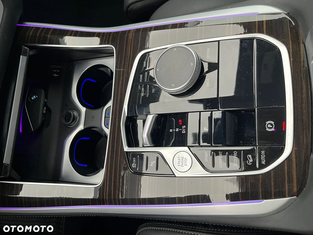 BMW X5 xDrive40i - 38