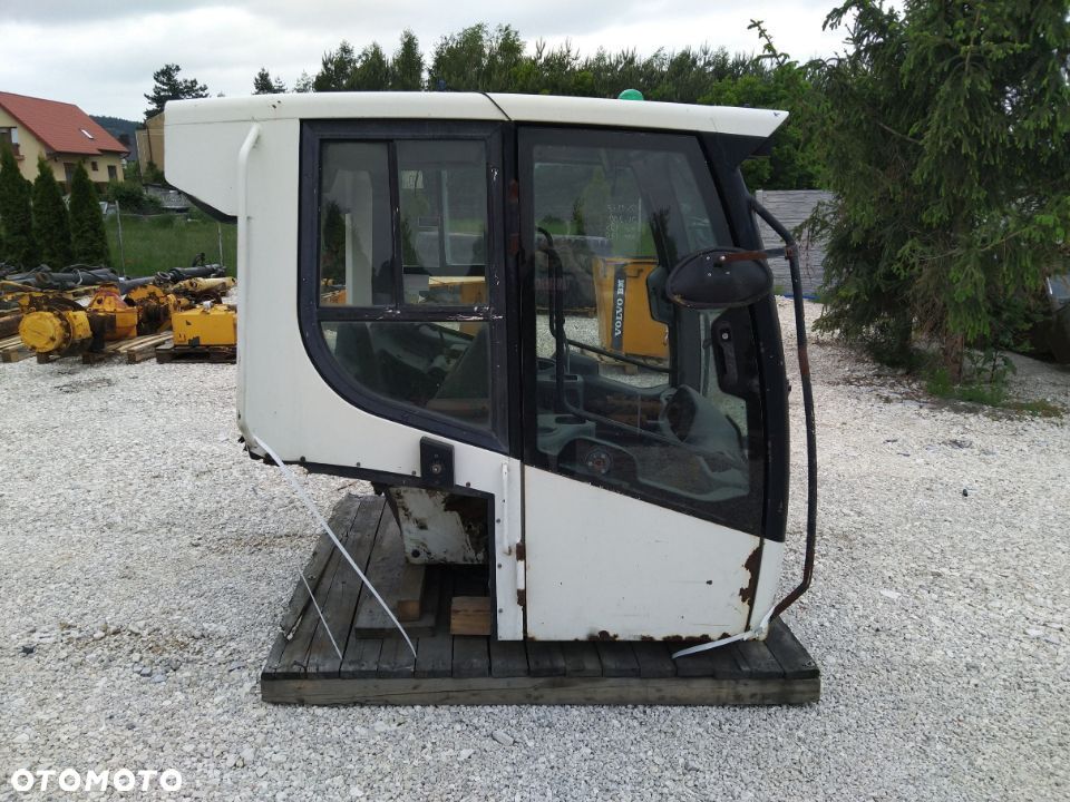 Kabina Liebherr LR634 - 3