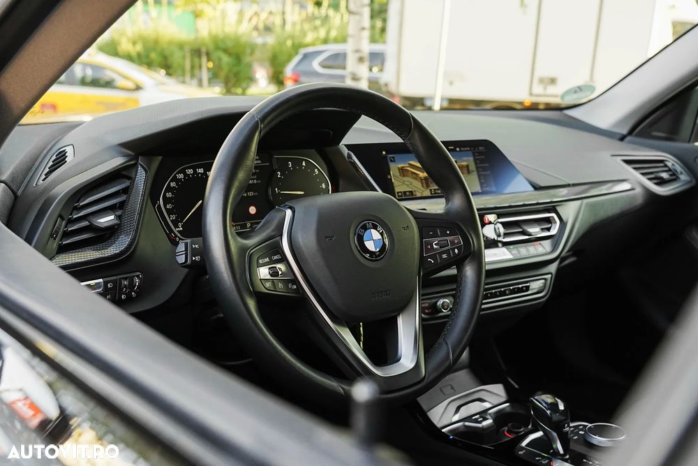 BMW Seria 2 218i Aut. Luxury Line - 7