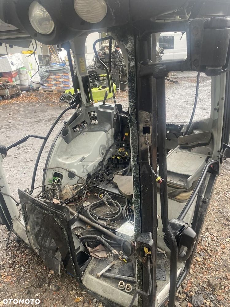 Claas Arion Seria 600 - Kabina - 1