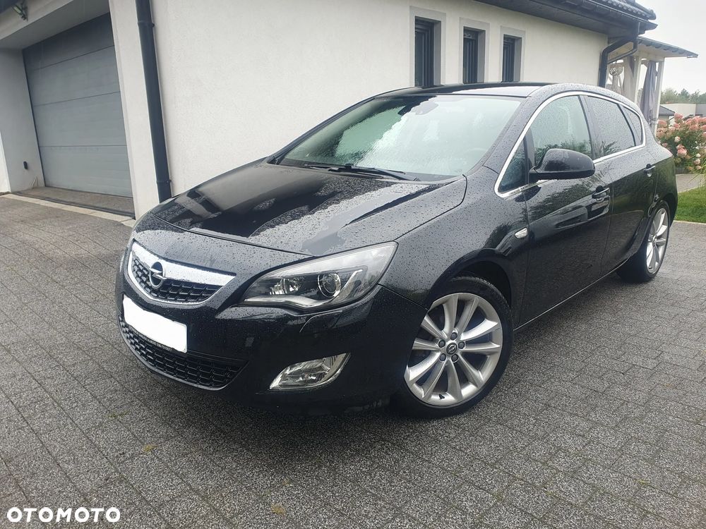 Opel Astra 1.4 T Cosmo - 11