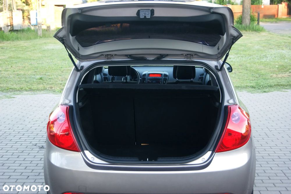 Kia Ceed 1.4 CVVT Attract - 37