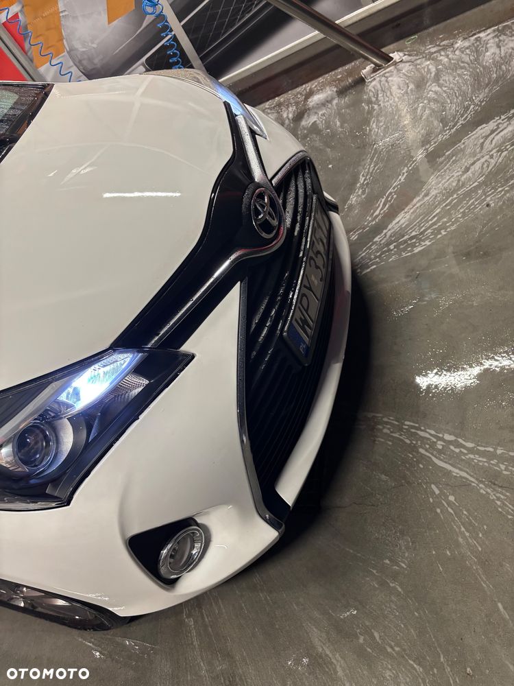 Toyota Yaris 1.4 D-4D Prestige - 5