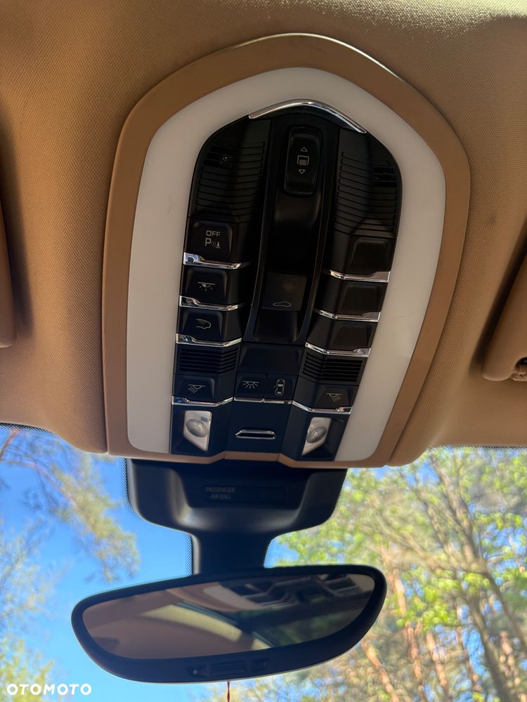 Porsche Macan - 26