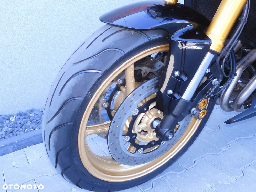 Yamaha FZ8 - 21