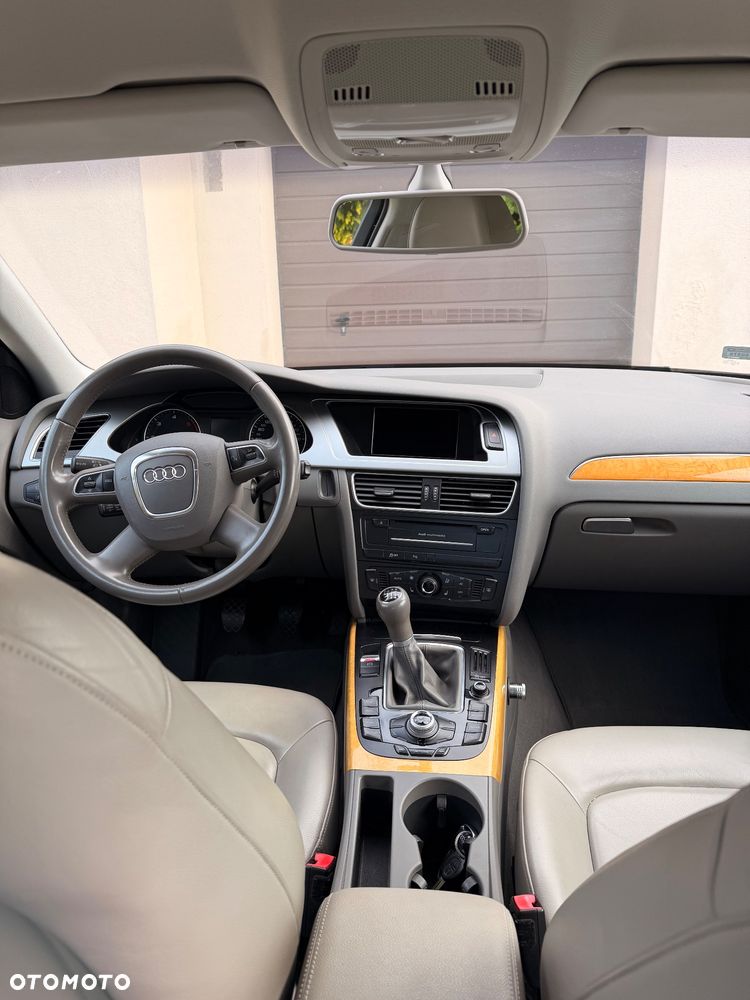 Audi A4 Limousine - 20
