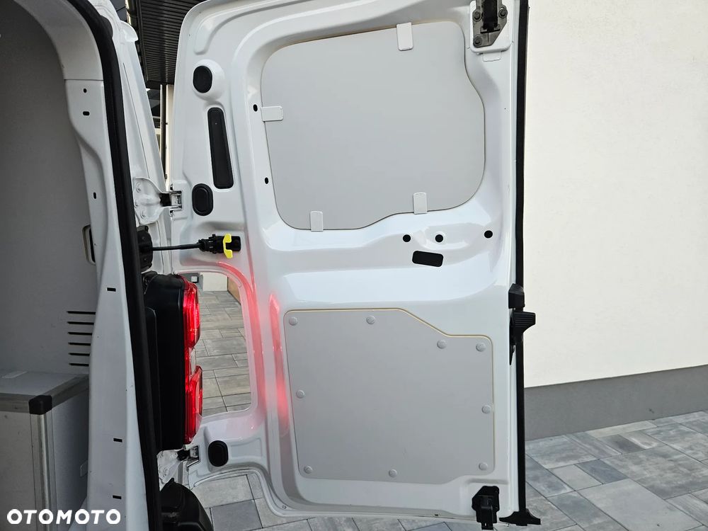 Opel Vivaro - 16