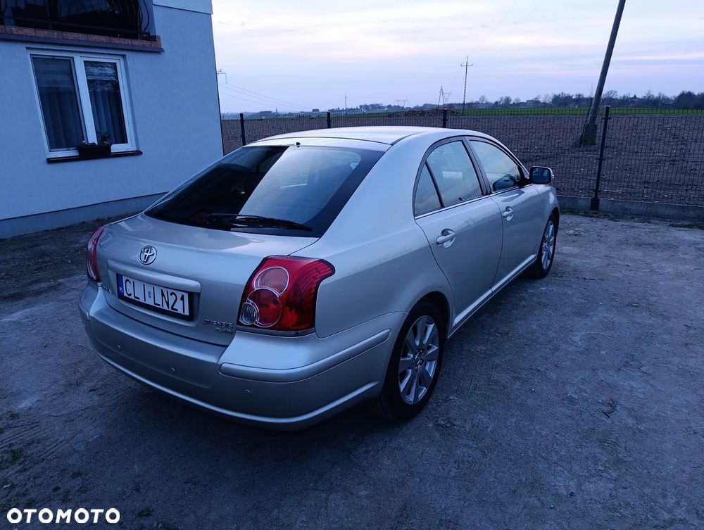 Toyota Avensis 2.0 D-4D Sol - 5