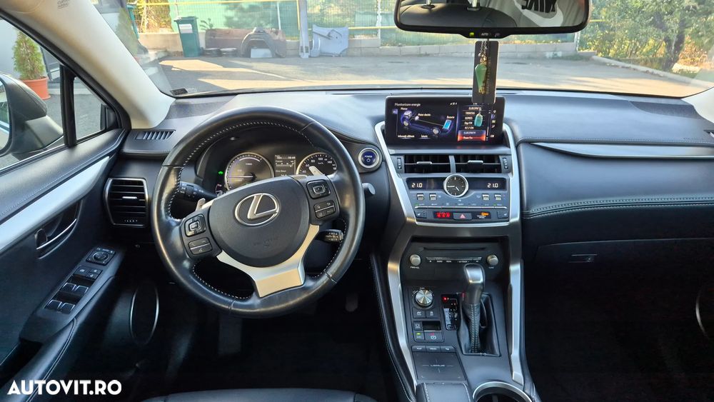 Lexus Seria NX - 31