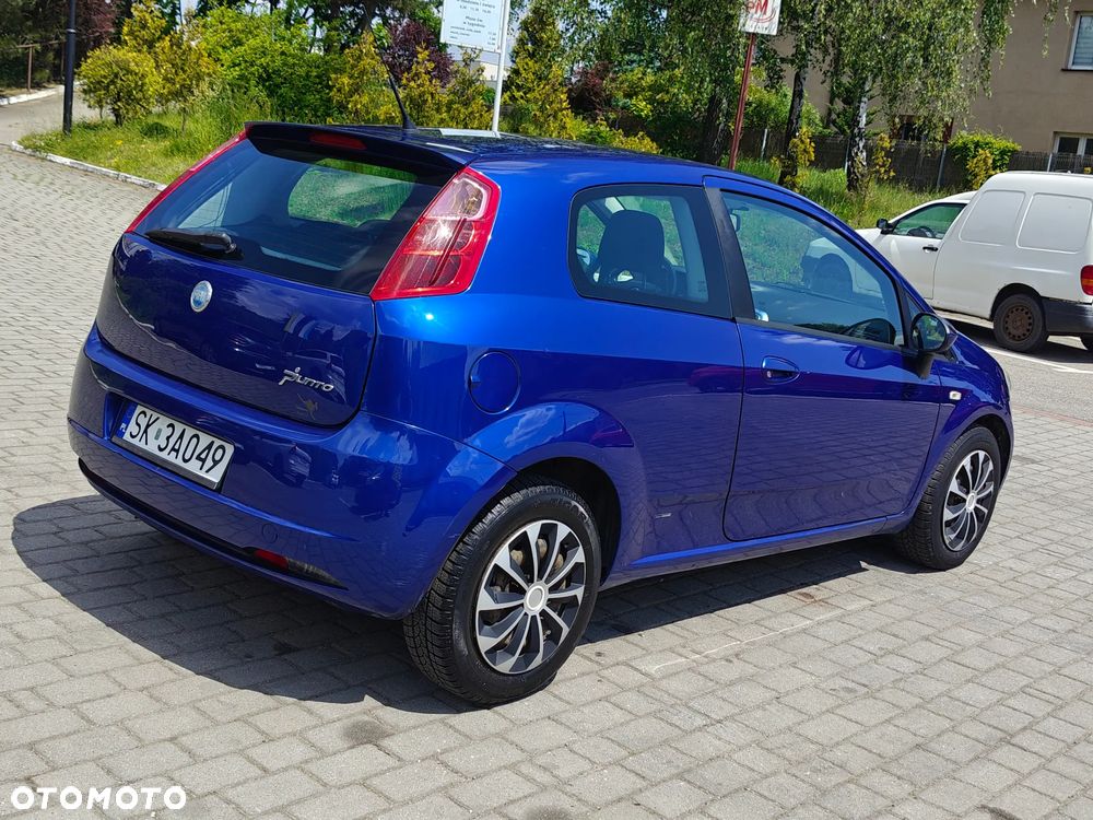 Fiat Grande Punto 1.4 8V - 11
