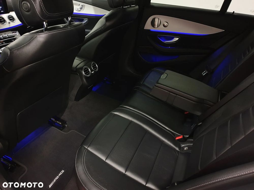 Mercedes-Benz Klasa E 300 de 4Matic 9G-TRONIC AMG Line - 30