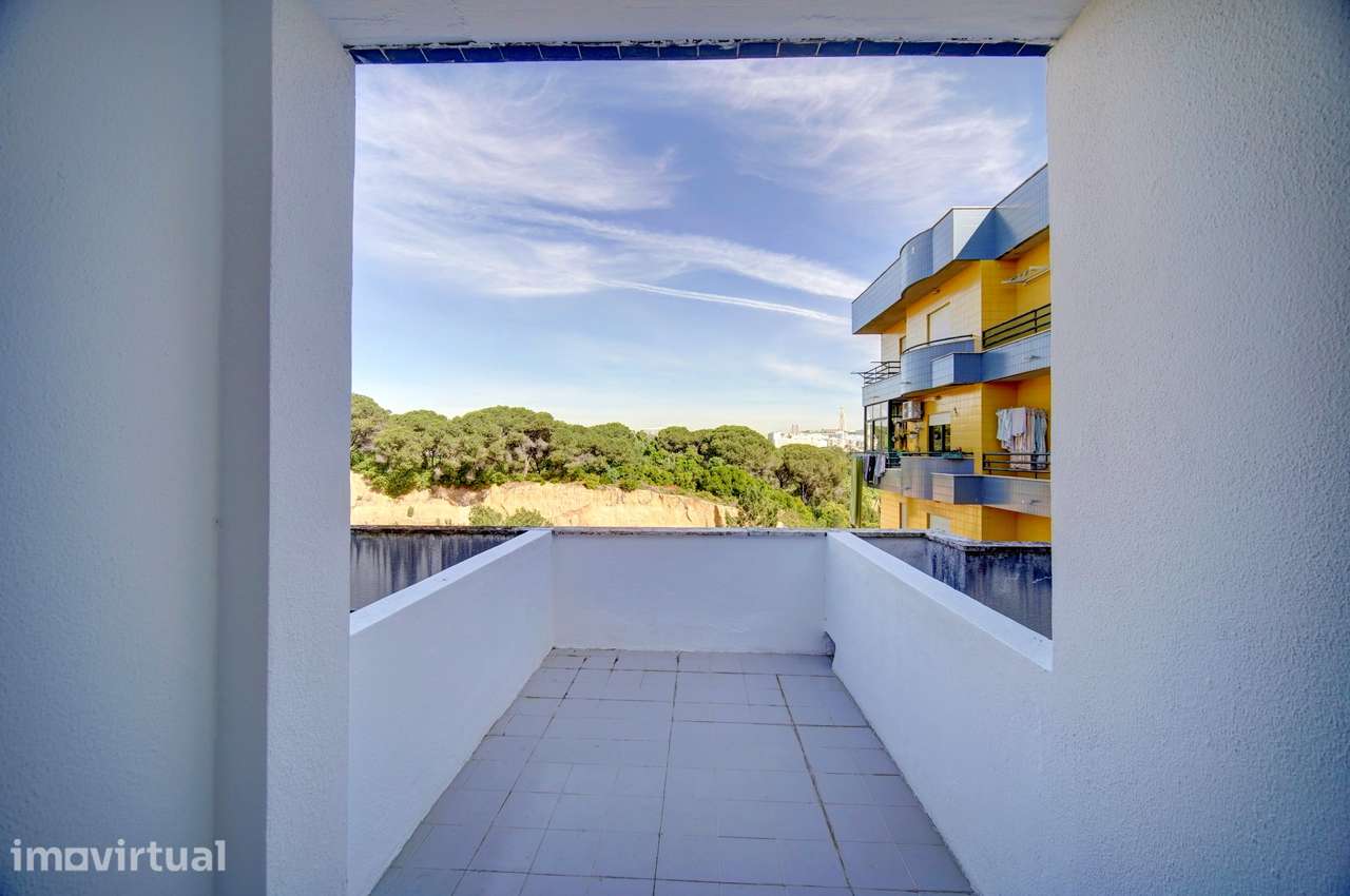 Remodelado e com pequeno terraço na cobertura - Grande imagem: 2/24