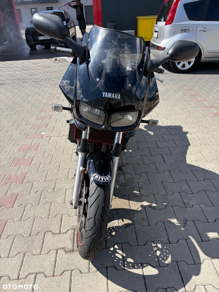 Yamaha FZS - 6