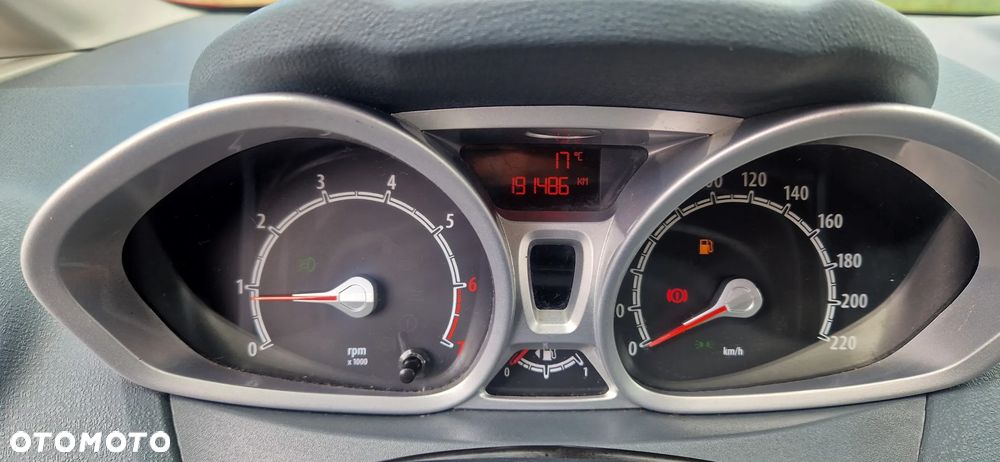 Ford Fiesta 1.25 SYNC Edition - 22