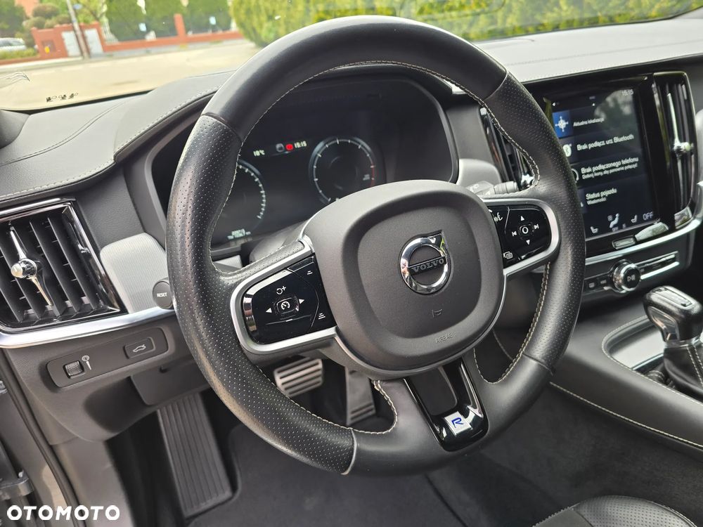 Volvo V90 D4 Geartronic R Design - 16