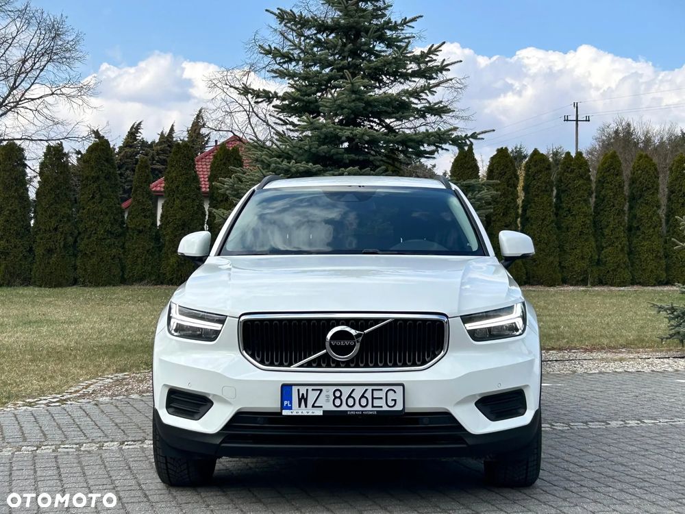 Volvo XC 40 T3 Momentum Pro - 4