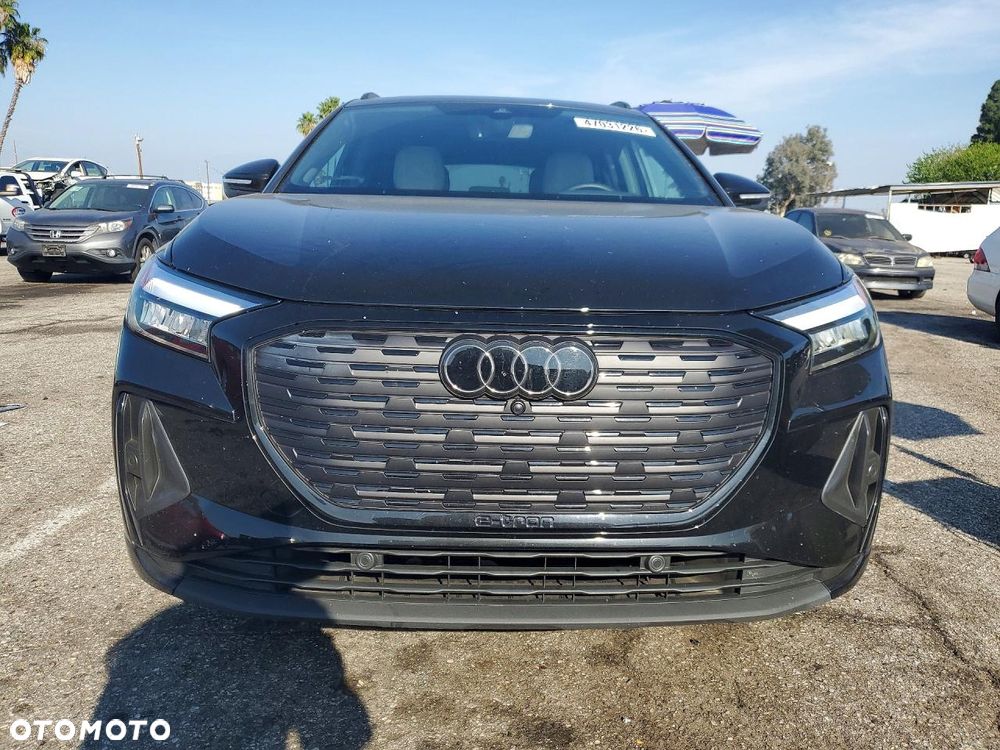 Audi Q4 e-tron - 6