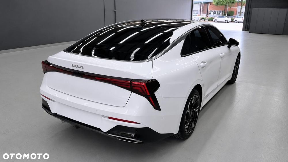 Kia K5 - 2