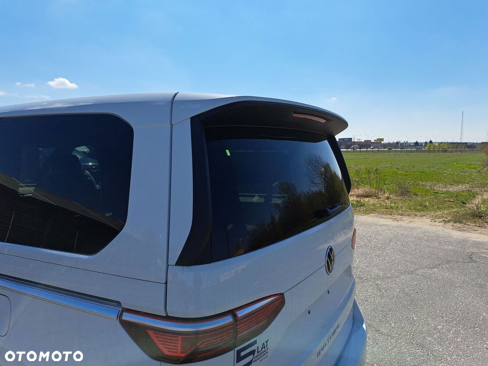 Volkswagen Multivan - 13