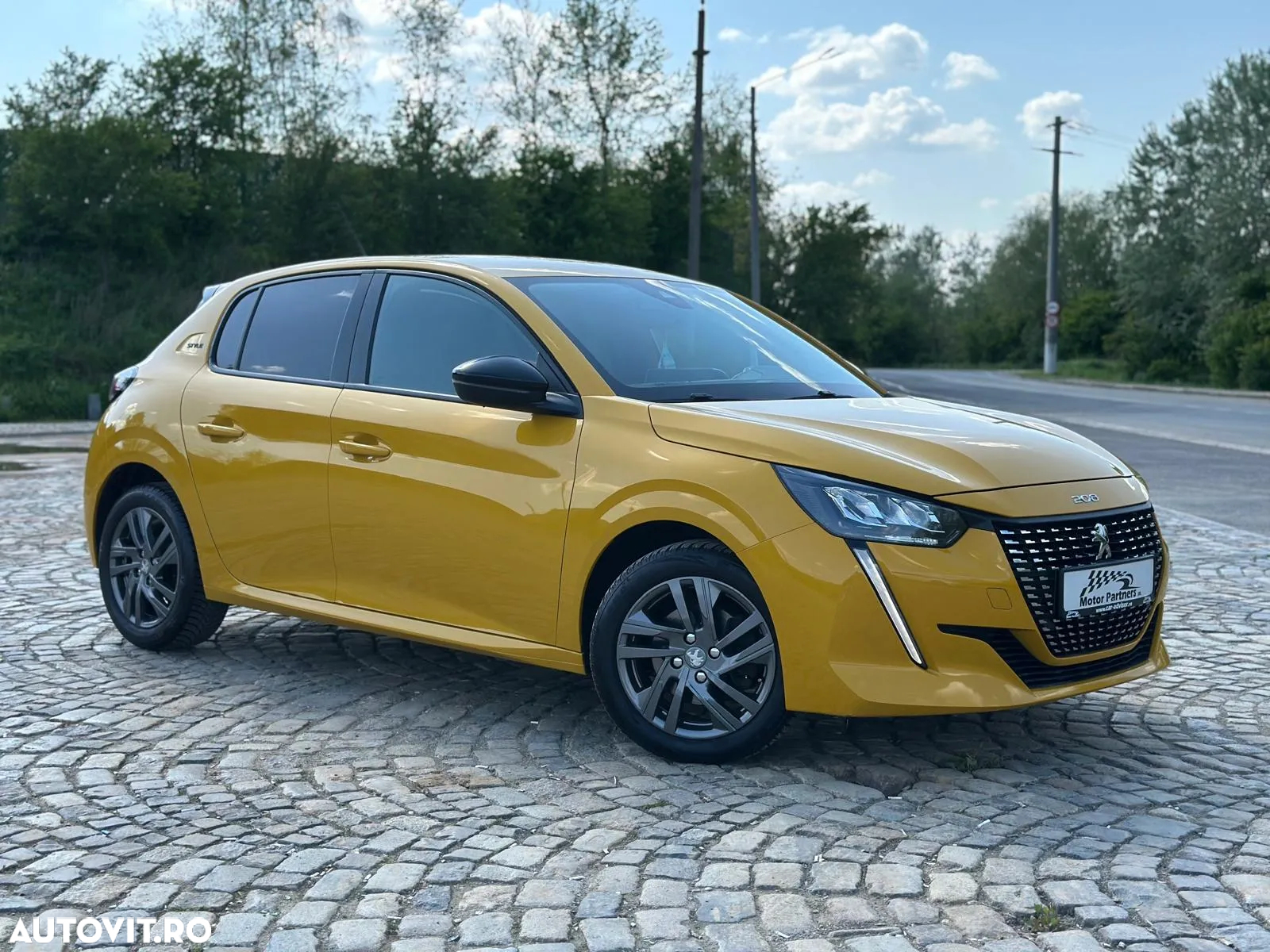 Peugeot 208 PureTech 100 Style - 2