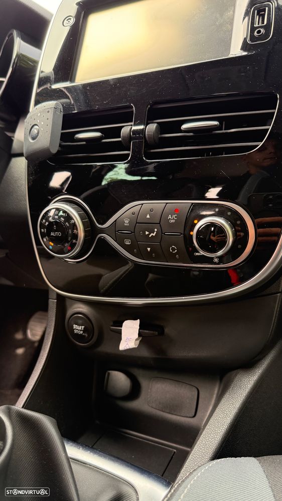 Renault Clio 1.5 dCi Dynamique S — fotografia 17