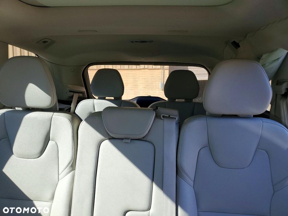 Volvo XC 90 - 10