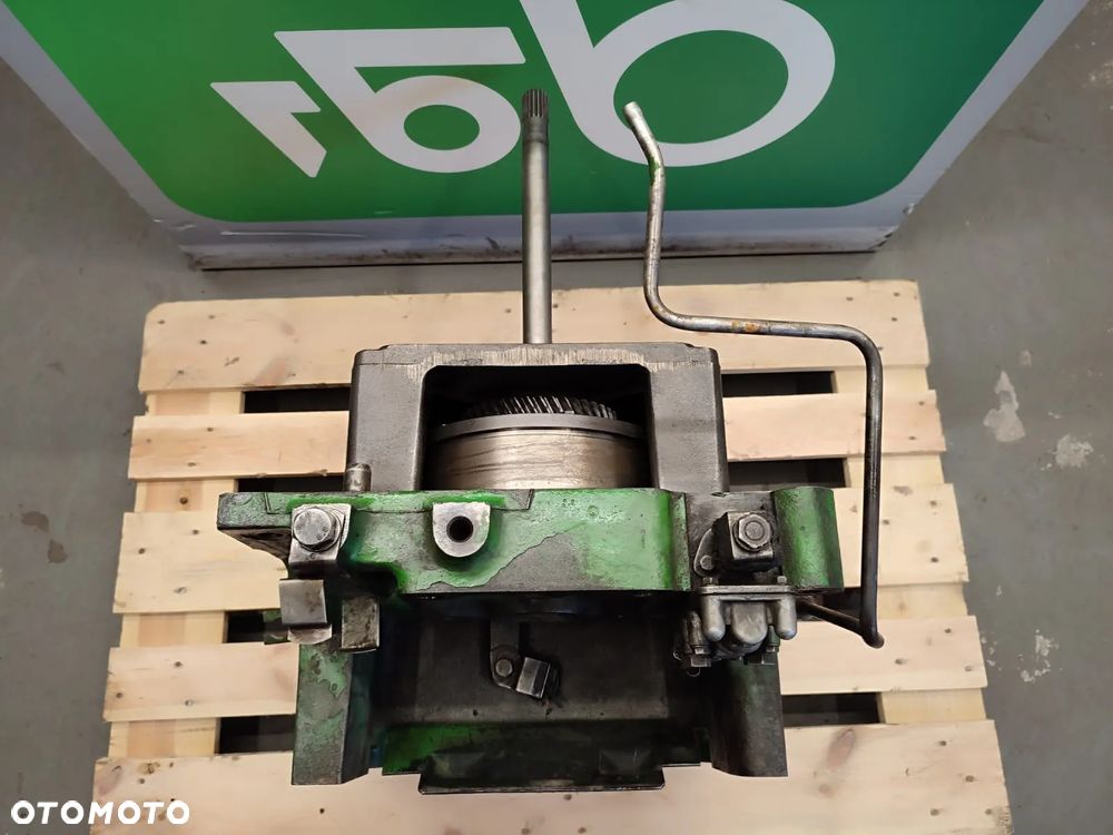 WOM   R134308  R129652   JOHN DEERE 6810 - 3