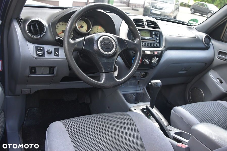 Toyota RAV4 - 20