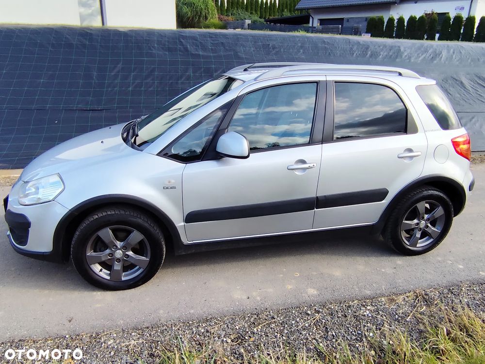 Suzuki SX4 2.0 DDiS Topline Edition 4WD - 1