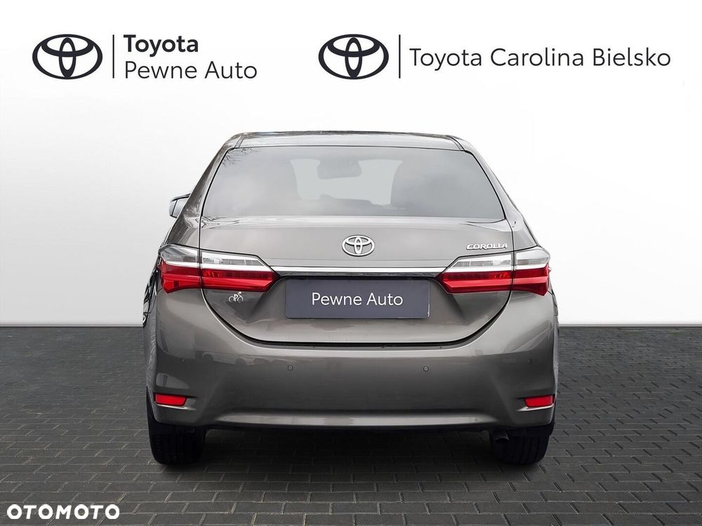 Toyota Corolla - 4