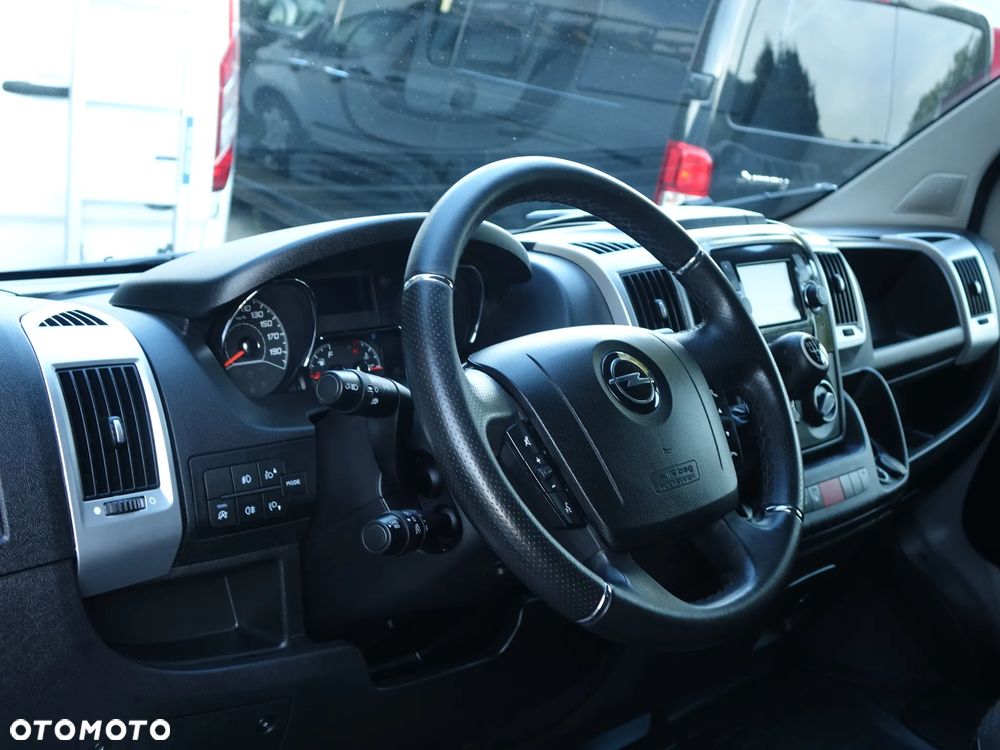 Peugeot Boxer 3-osobowy L2H2 RAMPA ZAŁADOWCZA | ZABUDOWA WARSZTATOWA - 12