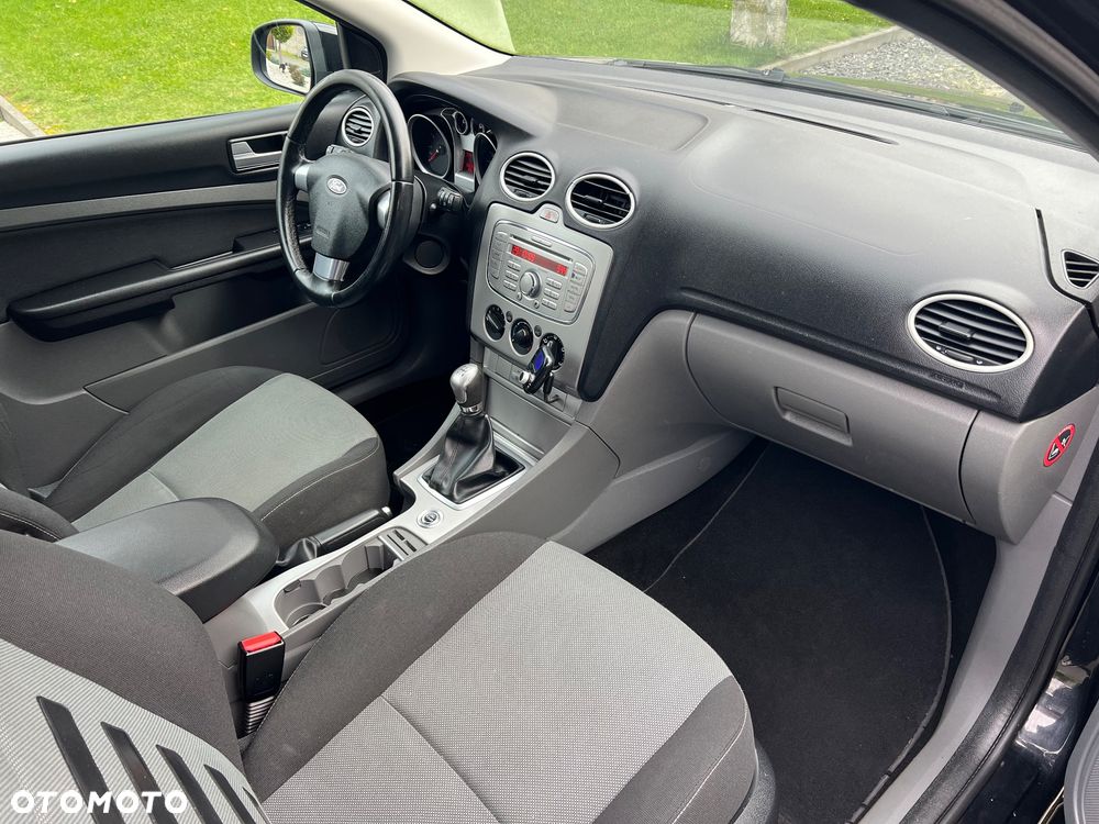 Ford Focus 1.6 16V Style+ - 30