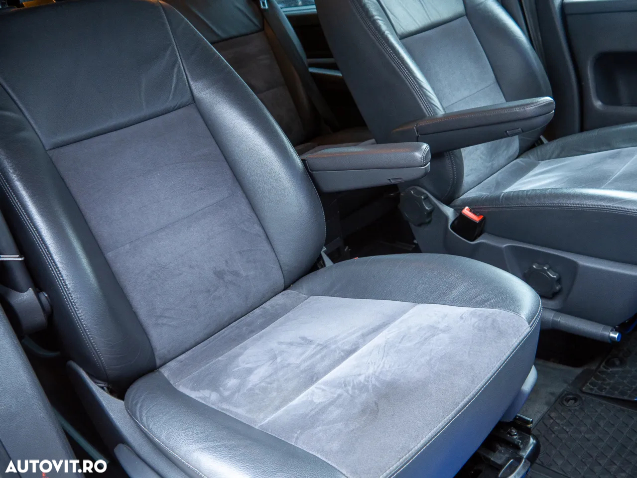 Volkswagen Multivan - 8