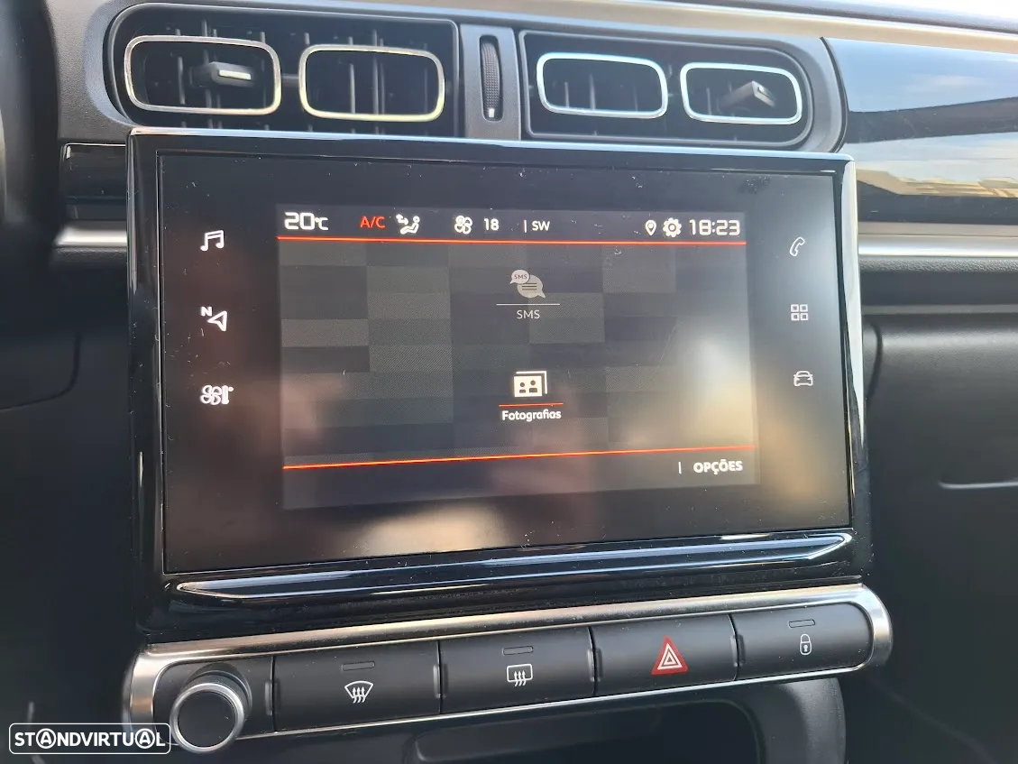 Citroën C3 1.2 PureTech Shine - 17