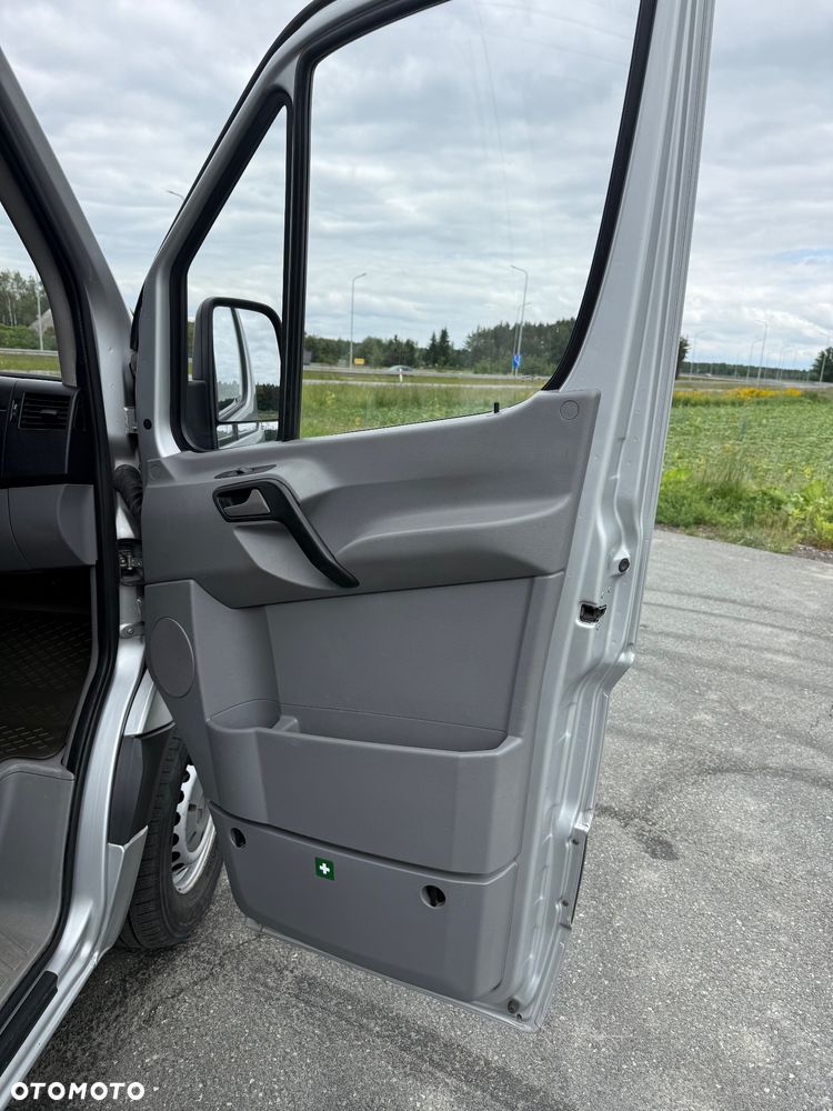 Mercedes-Benz Sprinter - 12