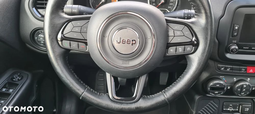 Jeep Renegade 1.4 MultiAir Limited FWD S&S - 24