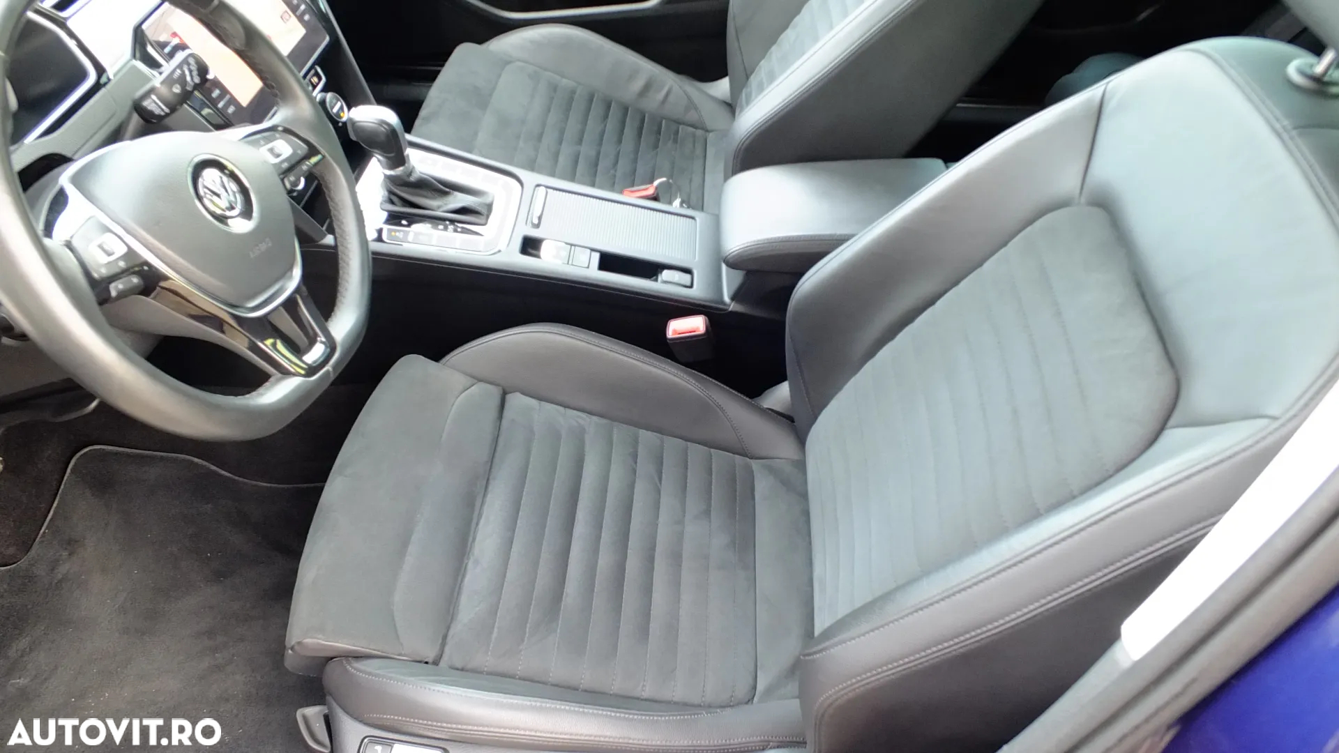 Volkswagen Passat Variant 2.0 TDI DSG Highline - 24