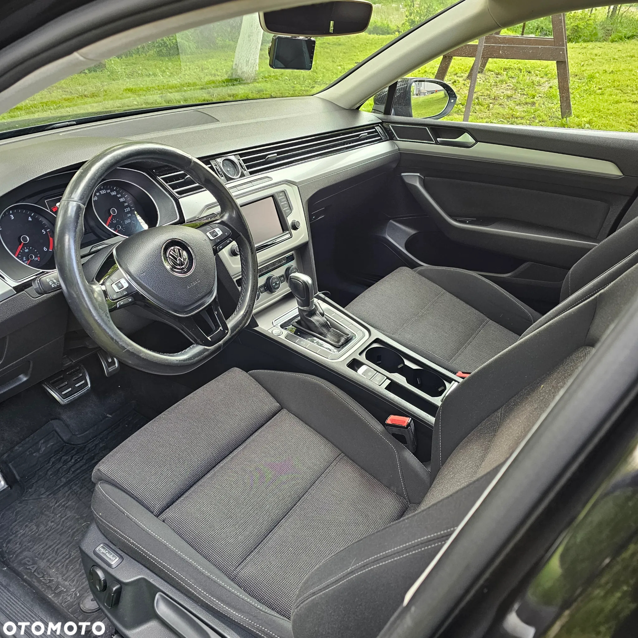 Volkswagen Passat 2.0 TDI BMT Comfortline DSG - 9