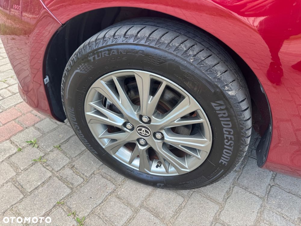 Toyota Yaris Hybrid 100 Premium - 13