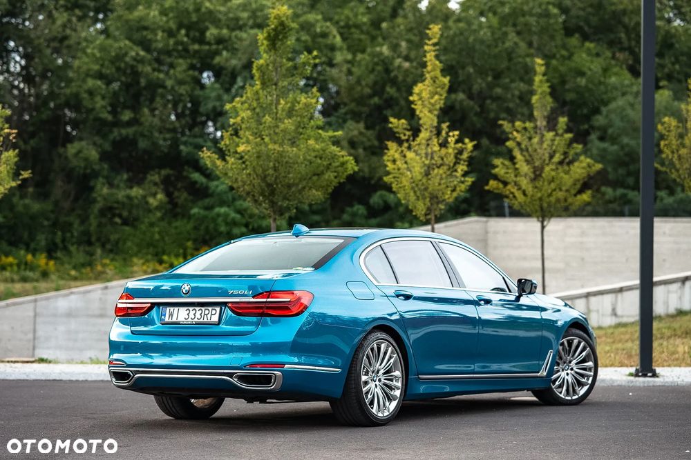 BMW Seria 7 750Li - 7