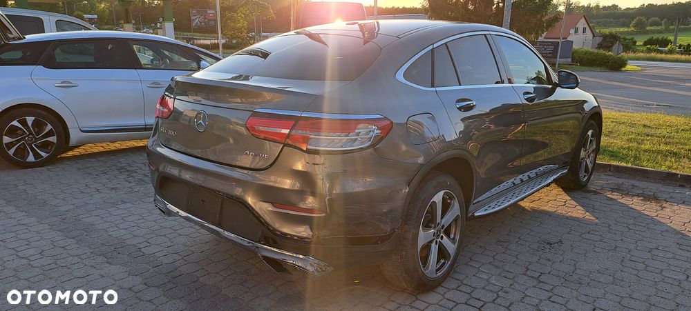 Mercedes-Benz GLC 300 4-Matic - 6