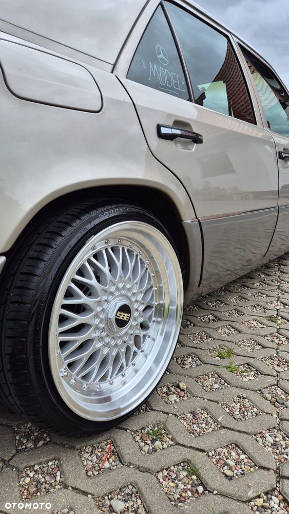 Mercedes-Benz W124 (1984-1993) ver-300-gd - 3
