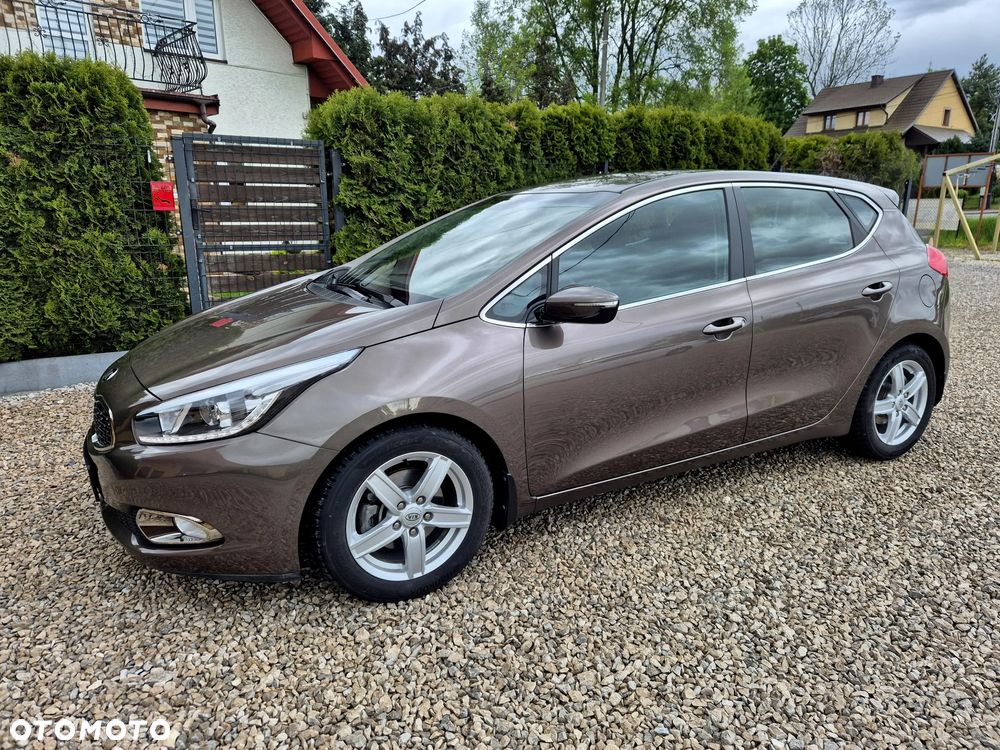 Kia Ceed 1.4 CVVT Dream Team Edition - 18
